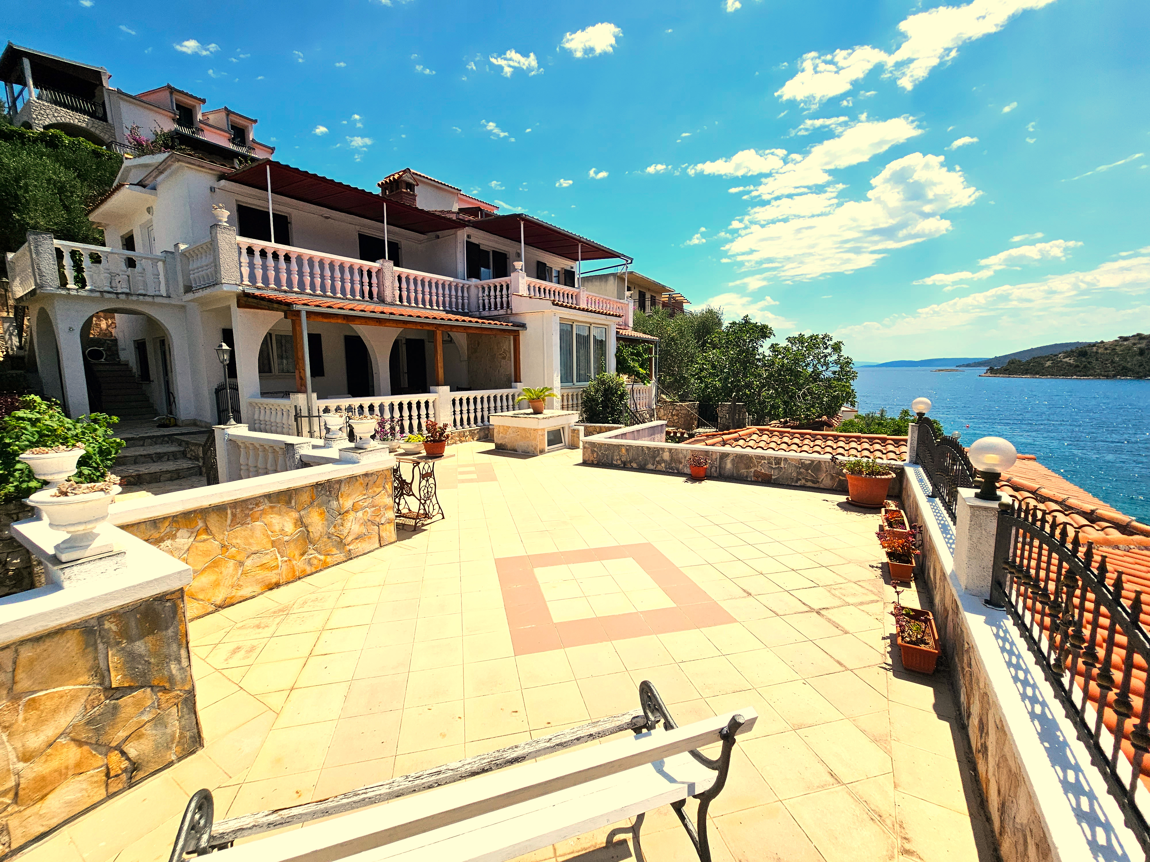 Croatia accommodation Trogir, beachfront villa Carmen vacation